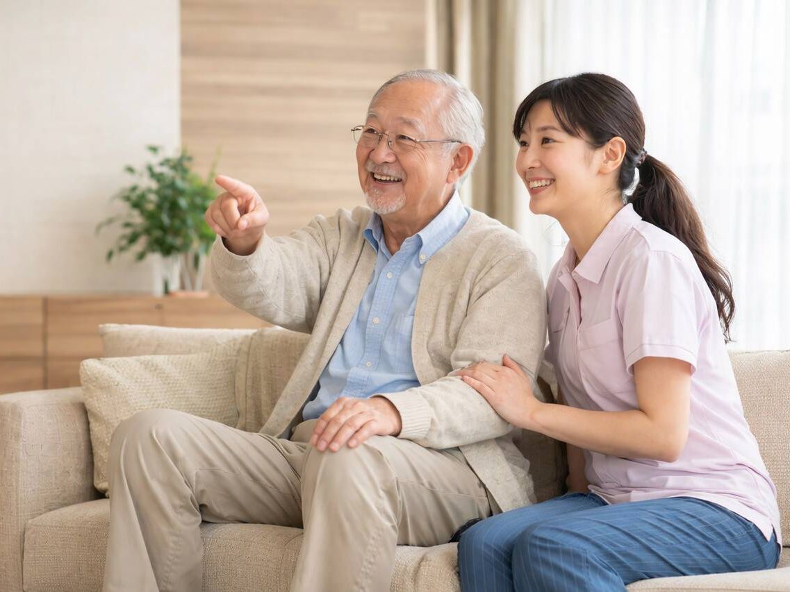 スタッフとご利用者さまの笑顔